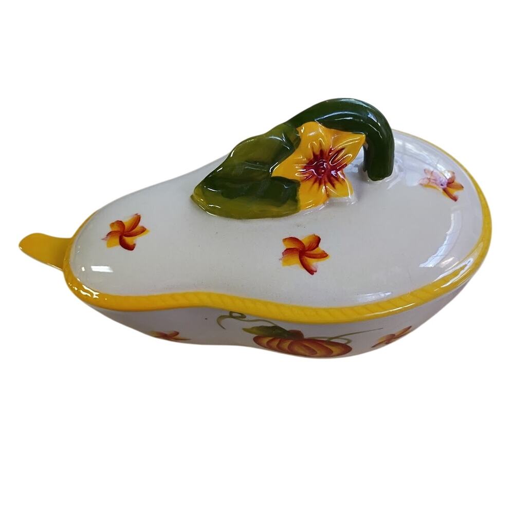 Temp-tations by Tara Seasonal 10 oz Pear Shaped Dish with Cover